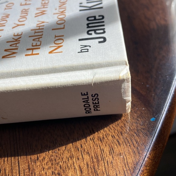 Vintage 1972 Hardcover Edition of "Confessions of a Sneaky Organic Cook" - Picture 4 of 9